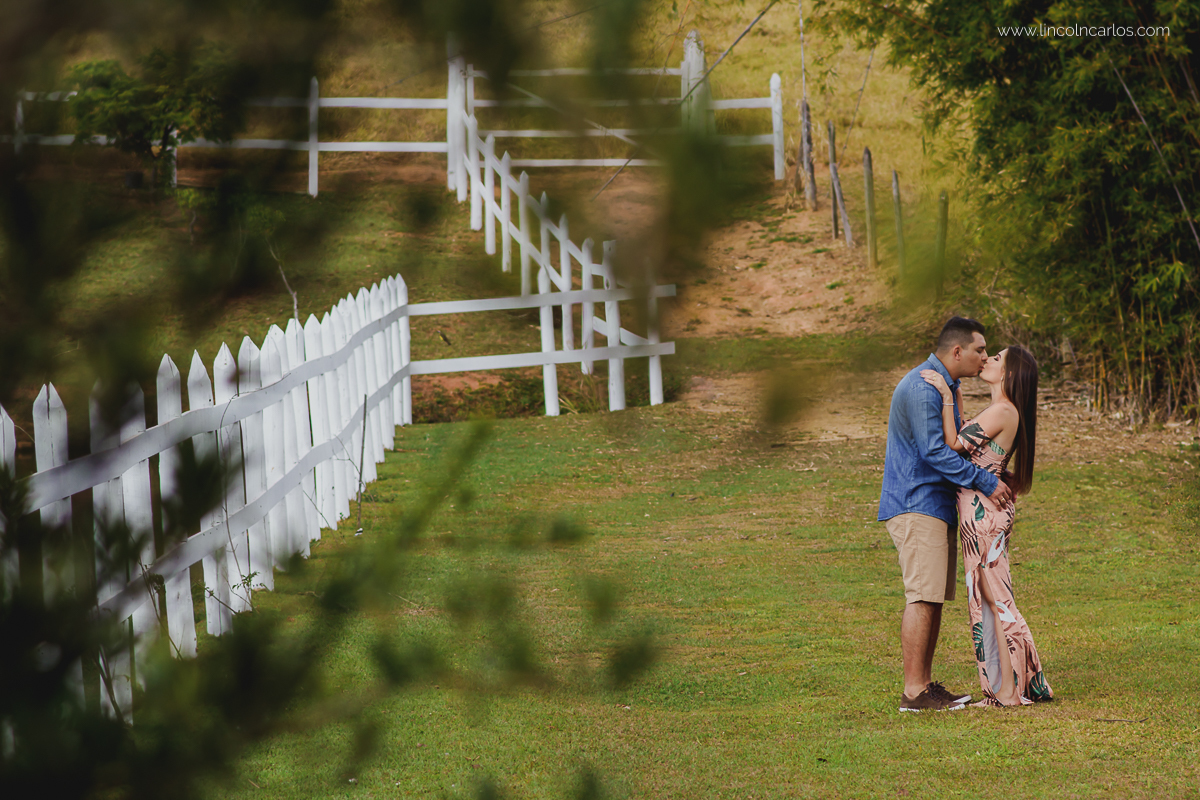 ensaio-pre-casamento-pre-wedding-stefania-e-josimar-moema-mg-espaço-shangrilá-mateus-leme-lincoln-carlos-fotografia-de-casamento
