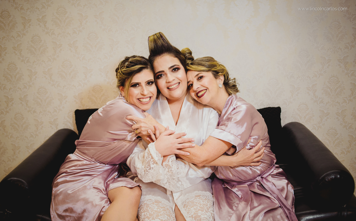 making-of-noiva-karla-maquiagem-e-penteado-salão-modifick-espaco-juliana-knischewski-bom-despacho