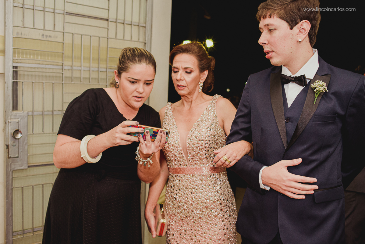 casamento-karla-e-gustavo-igreja-nossa-senhora-do-bom-despacho-entrada-do-noivo- fotografo-de-casamento-lincoln-carlos