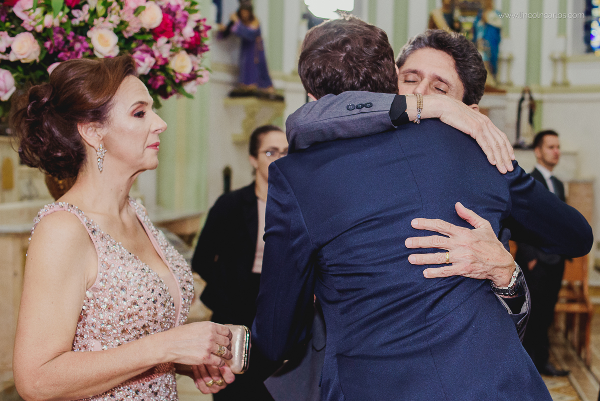 casamento-karla-e-gustavo-igreja-nossa-senhora-do-bom-despacho-entrada-da-noiva- fotografo-de-casamento-lincoln-carlos