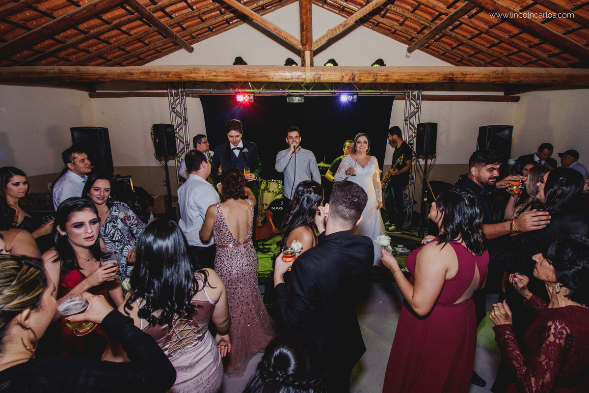 casamento-karla-e-gustavo-festa-balada-cantor-ricardo-trindade-e-banda-fotografo-de-casamento-lincoln-carlos