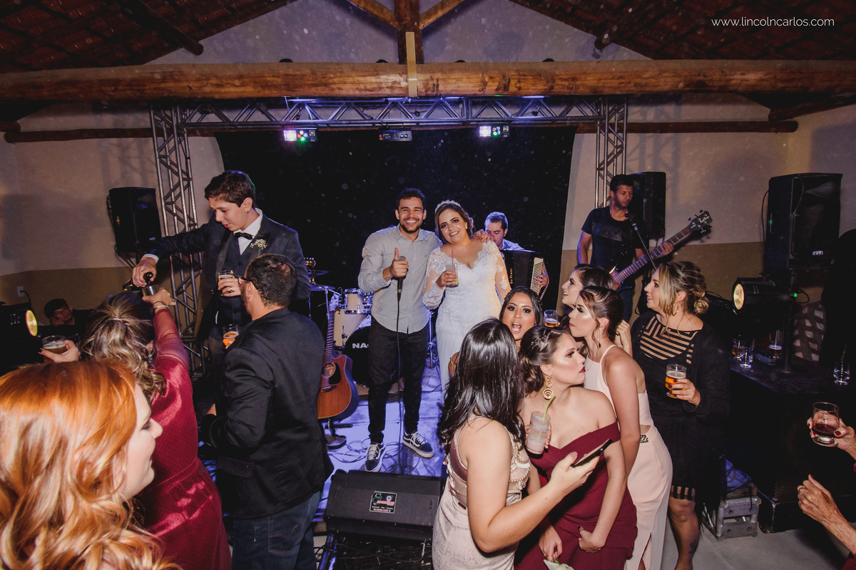 casamento-karla-e-gustavo-festa-balada-cantor-ricardo-trindade-e-banda-fotografo-de-casamento-lincoln-carlos