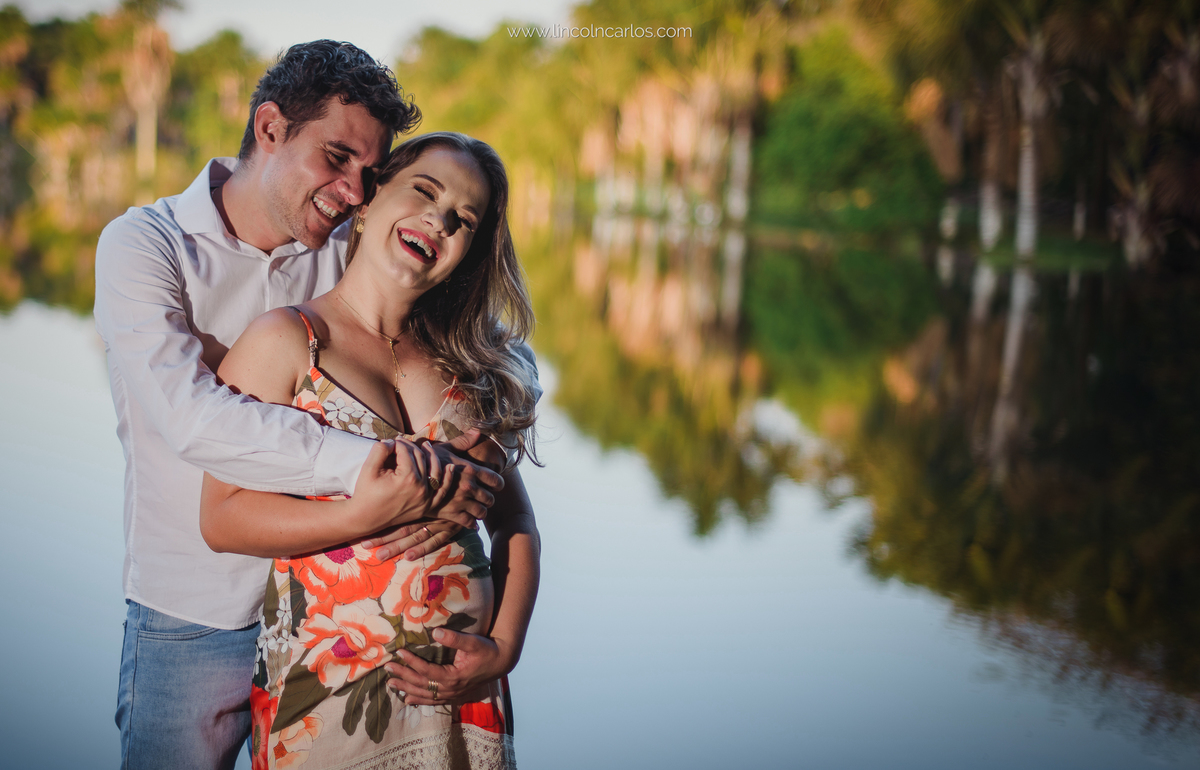 ensaio-gestante-gabriela-reinaldo-fotografia-de-gestante-ensaio-externo-de-gestante-life-style-aabb-pompeu-mg 