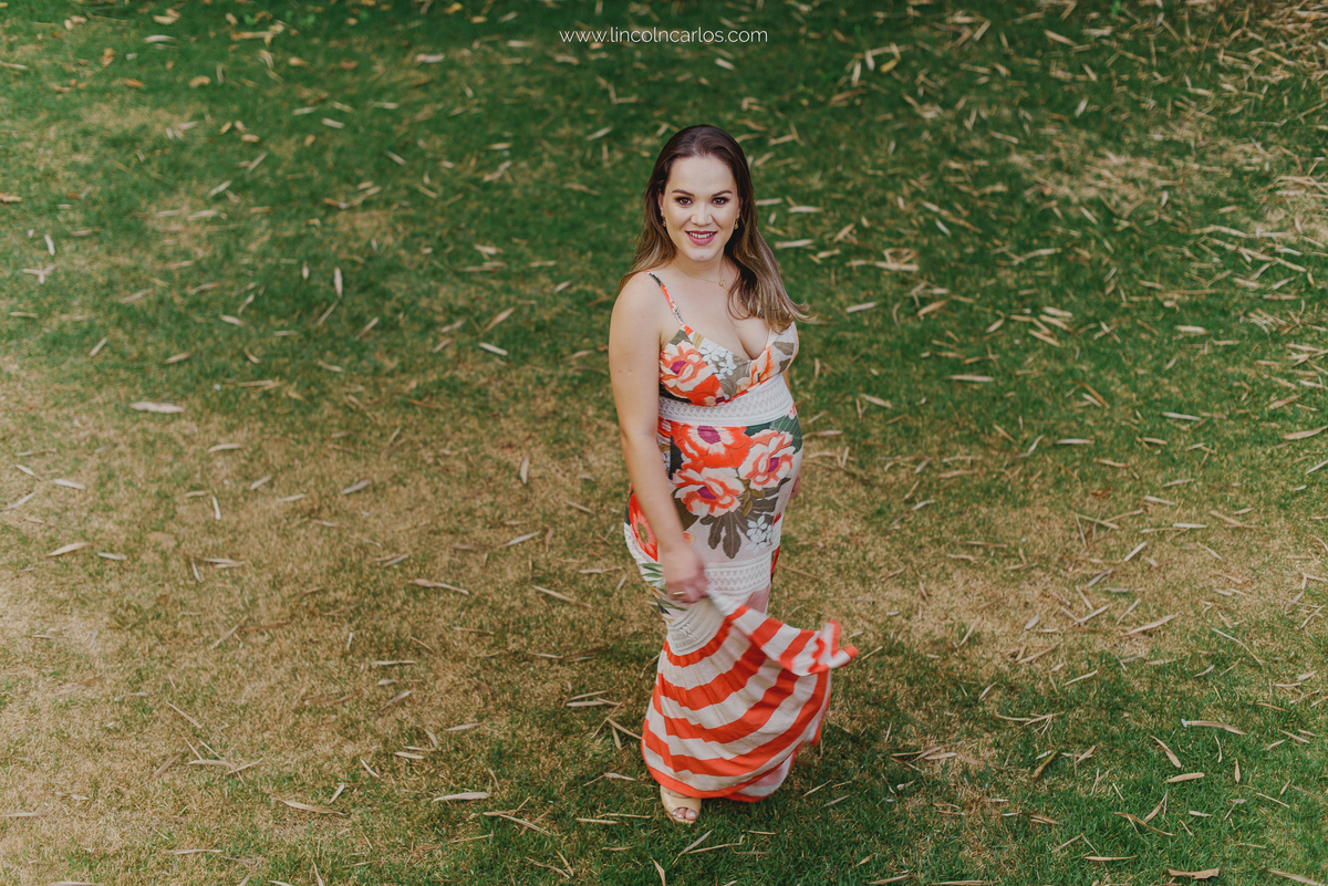 ensaio-gestante-gabriela-reinaldo-fotografia-de-gestante-ensaio-externo-de-gestante-life-style-aabb-pompeu-mg 