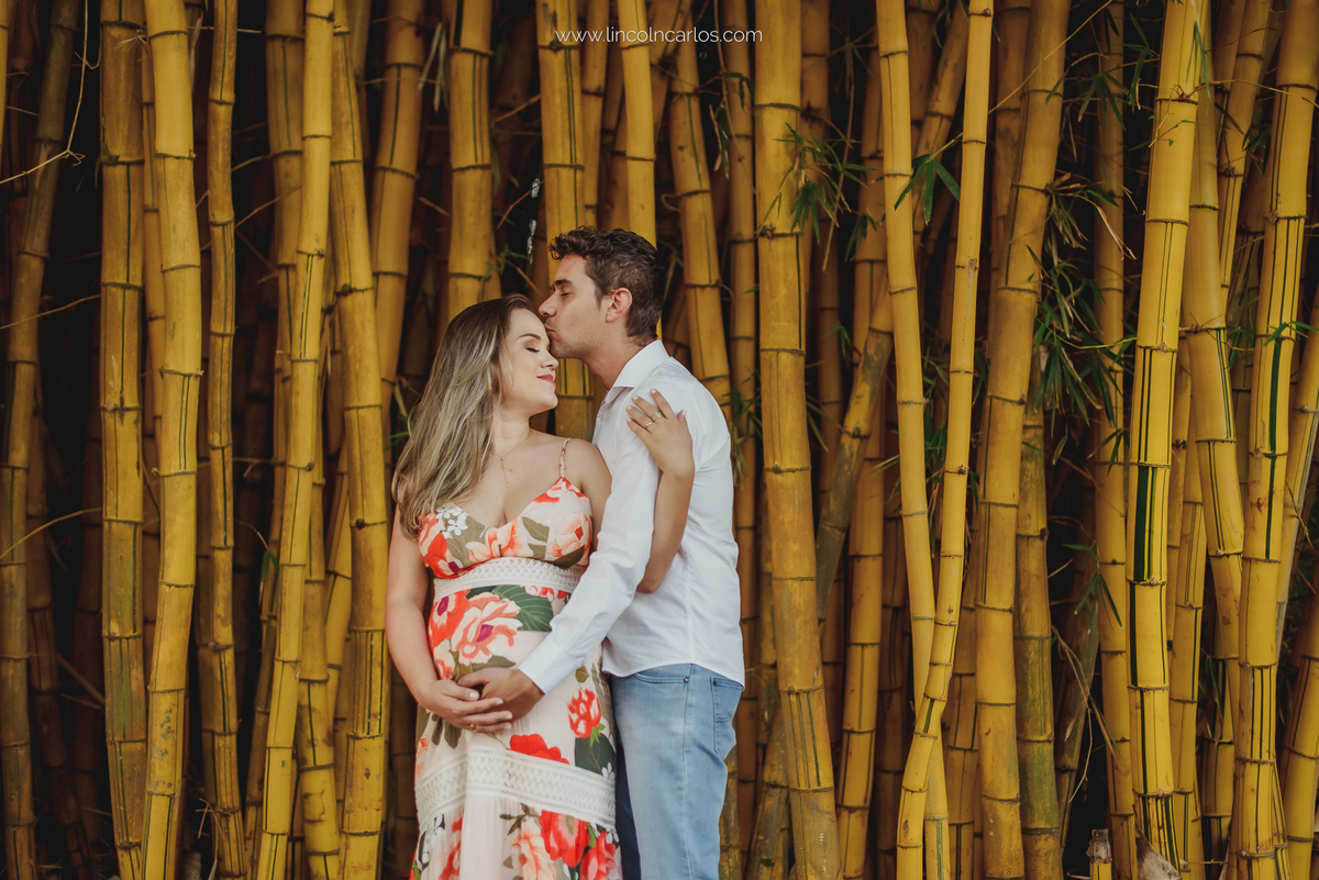 ensaio-gestante-gabriela-reinaldo-fotografia-de-gestante-ensaio-externo-de-gestante-life-style-aabb-pompeu-mg 