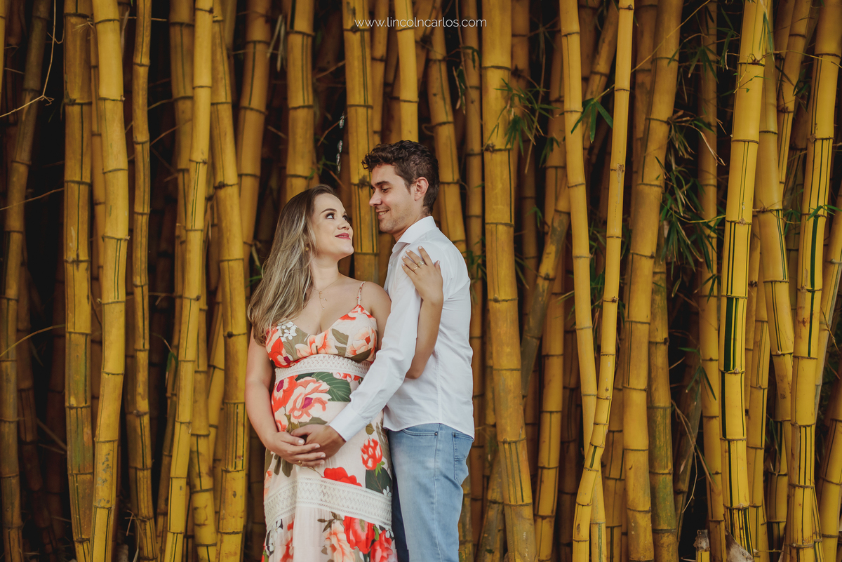 ensaio-gestante-gabriela-reinaldo-fotografia-de-gestante-ensaio-externo-de-gestante-life-style-aabb-pompeu-mg 