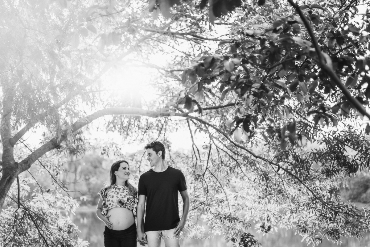 ensaio-gestante-gabriela-reinaldo-fotografia-de-gestante-ensaio-externo-de-gestante-life-style-aabb-pompeu-mg 