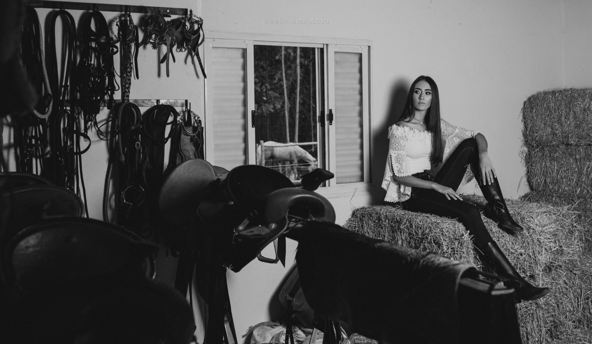 top-15-Rubia-ensaio-de-debutante-ensaio-externo-de-15-anos-fotografia-de-debutante-fotografia-fotografia-de-debutante-com-cavalo-fotografia-de-15-anos-ensaio-fifteen