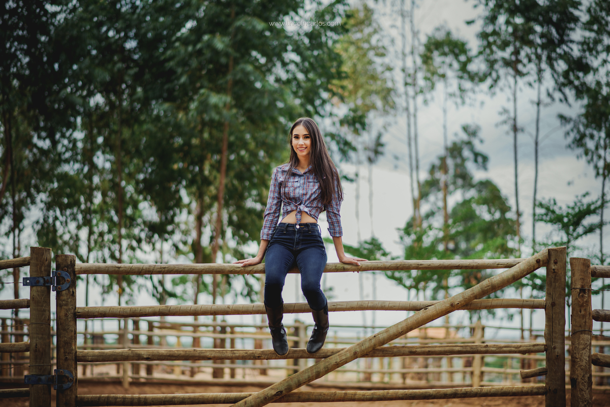 top-15-Rubia-ensaio-de-debutante-ensaio-externo-de-15-anos-fotografia-de-debutante-fotografia-de-15-anos-ensaio-fifteen-lincoln-carlos-fotografia-de-debutante-pompeu-mg