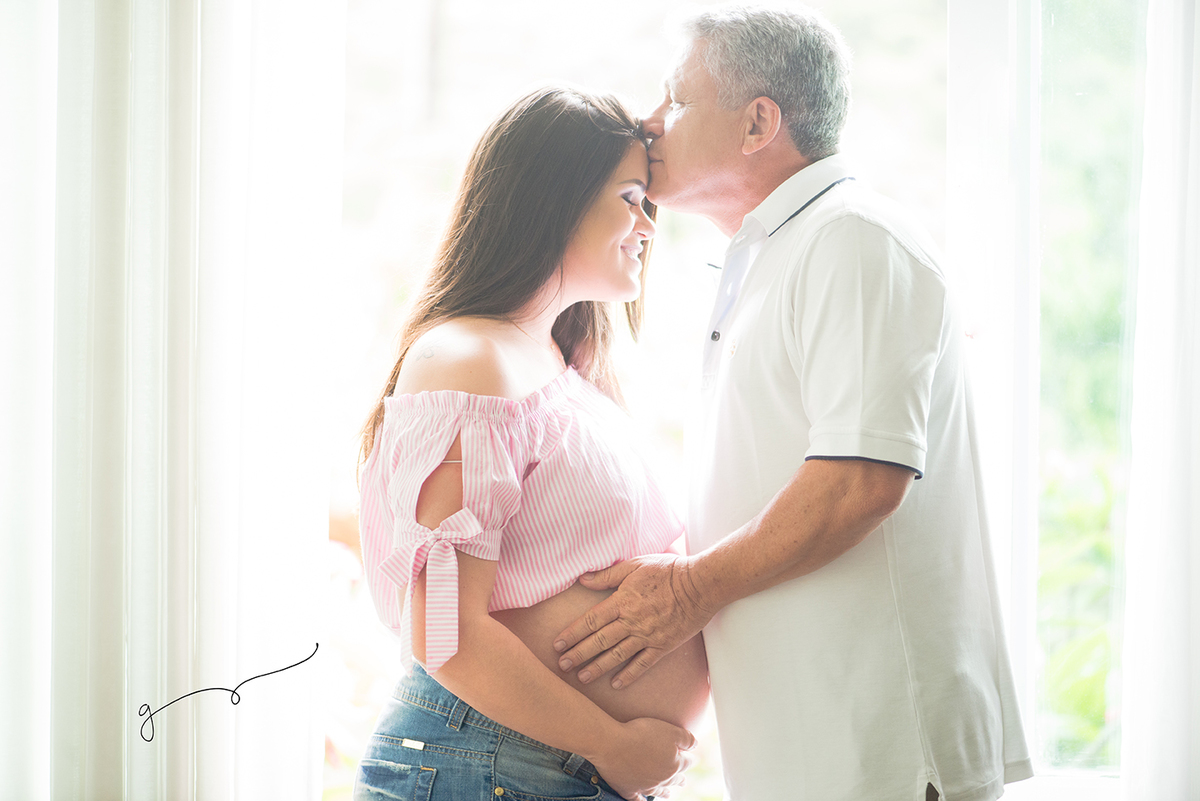 Linda espera no lar da Jéssica e do Felipe.
Essa família que acabamos de conhecer, nos acolheu com tanto carinho, que preciso descrever. 

O amor e cuidado com que o papai Felipe tratava a mamãe linda me encantou. sentamos 
