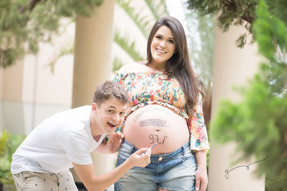 Linda espera no lar da Jéssica e do Felipe.
Essa família que acabamos de conhecer, nos acolheu com tanto carinho, que preciso descrever. 

O amor e cuidado com que o papai Felipe tratava a mamãe linda me encantou. sentamos 