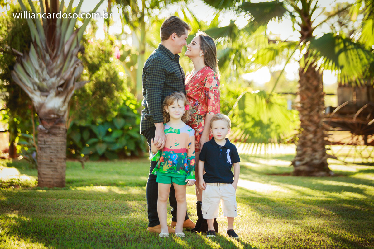 Fotografo em Unai, realiza belo ensaio de familia com a familia Delio, licia versiani fotografada pelo fotografo de casamentos em Unai Willian Cardoso