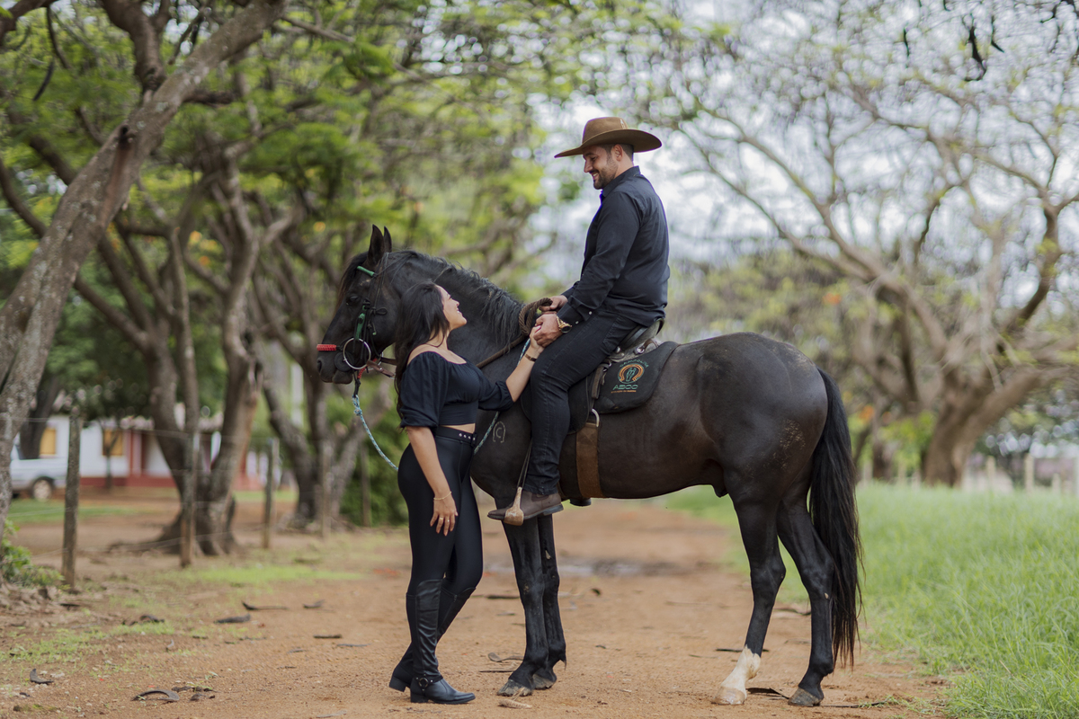 Fotografo de casamentos em Unai, fotografo, Unai, pre wedding em Unai, cabana valley,pre wedding cabana,fotografo de casamento em minas gerais, pre wedding, pre wedding romantico, ideias para pre wedding,noivos,casamentos em unai