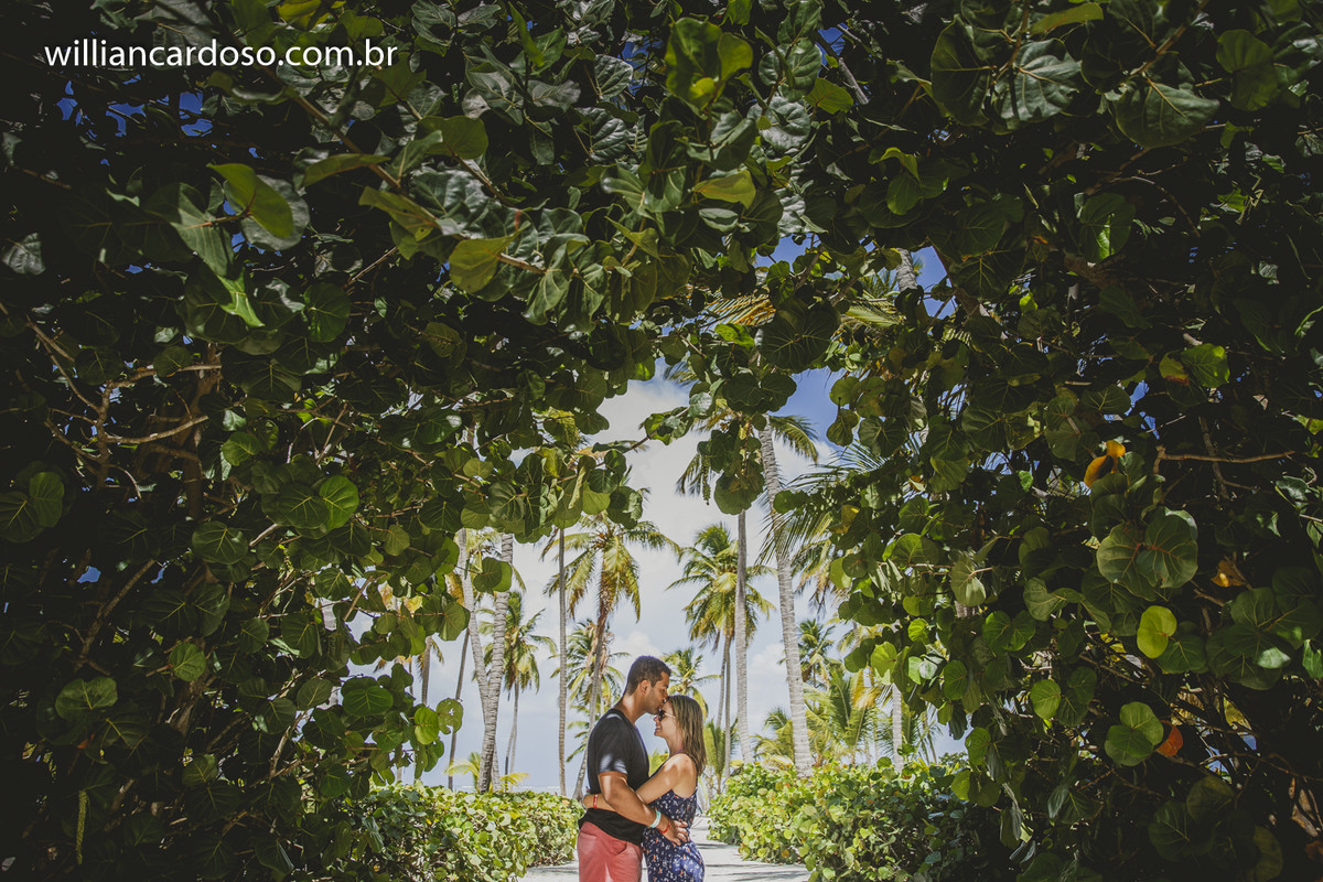 Fotografo de casamentos em Unai, minas gerais, realiza ensaio pos casamento no mar do caribe, em punta cana na republica dominicana