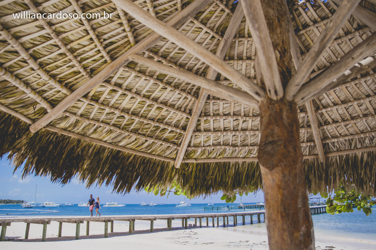 Fotografo de casamentos em minas gerais, realiza ensaio pos casamento no mar do caribe, em punta cana na republica dominicana
