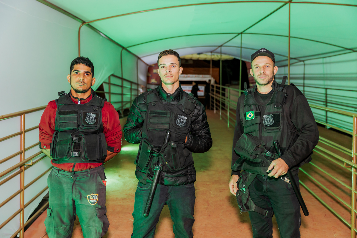 festa do Inhumas, forró em Unaí, evento tradicional Unaí-MG, alegria no interior, cultura rural, festa popular Minas Gerais, música sertaneja, forró ao vivo, tradição mineira, eventos em Unaí, festa típica, salão de festas Unaí, diversão no campo