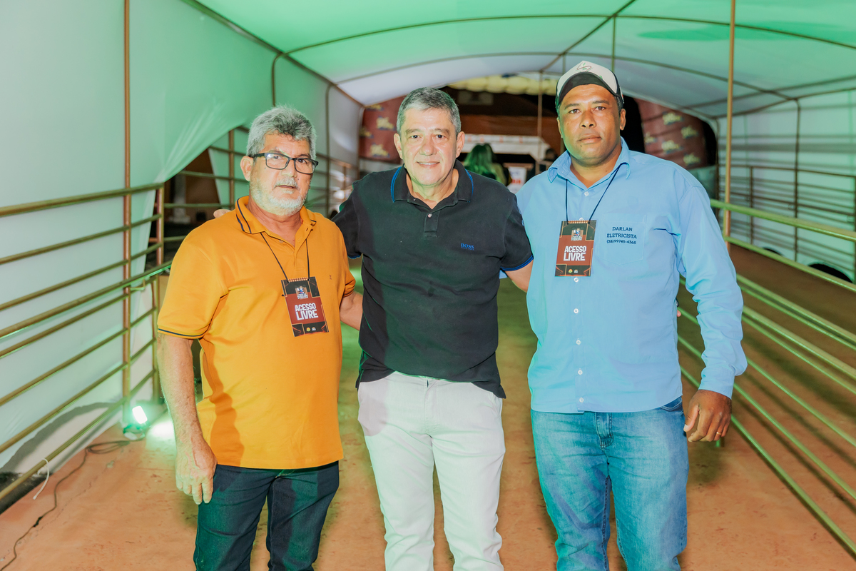 festa do Inhumas, forró em Unaí, evento tradicional Unaí-MG, alegria no interior, cultura rural, festa popular Minas Gerais, música sertaneja, forró ao vivo, tradição mineira, eventos em Unaí, festa típica, salão de festas Unaí, diversão no campo