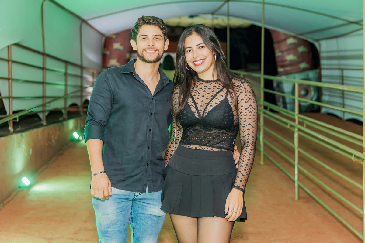 festa do Inhumas, forró em Unaí, evento tradicional Unaí-MG, alegria no interior, cultura rural, festa popular Minas Gerais, música sertaneja, forró ao vivo, tradição mineira, eventos em Unaí, festa típica, salão de festas Unaí, diversão no campo