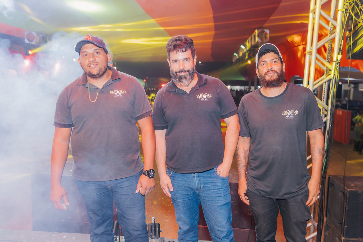 festa do Inhumas, forró em Unaí, evento tradicional Unaí-MG, alegria no interior, cultura rural, festa popular Minas Gerais, música sertaneja, forró ao vivo, tradição mineira, eventos em Unaí, festa típica, salão de festas Unaí, diversão no campo