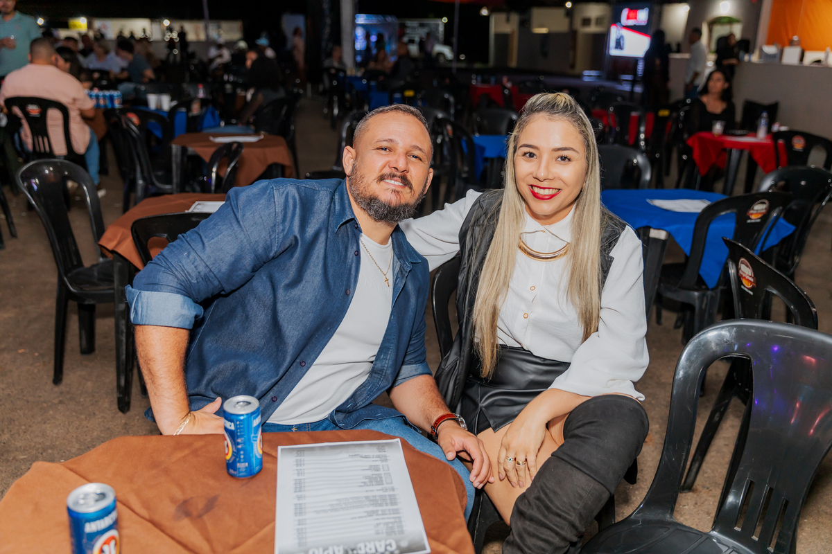 festa do Inhumas, forró em Unaí, evento tradicional Unaí-MG, alegria no interior, cultura rural, festa popular Minas Gerais, música sertaneja, forró ao vivo, tradição mineira, eventos em Unaí, festa típica, salão de festas Unaí, diversão no campo