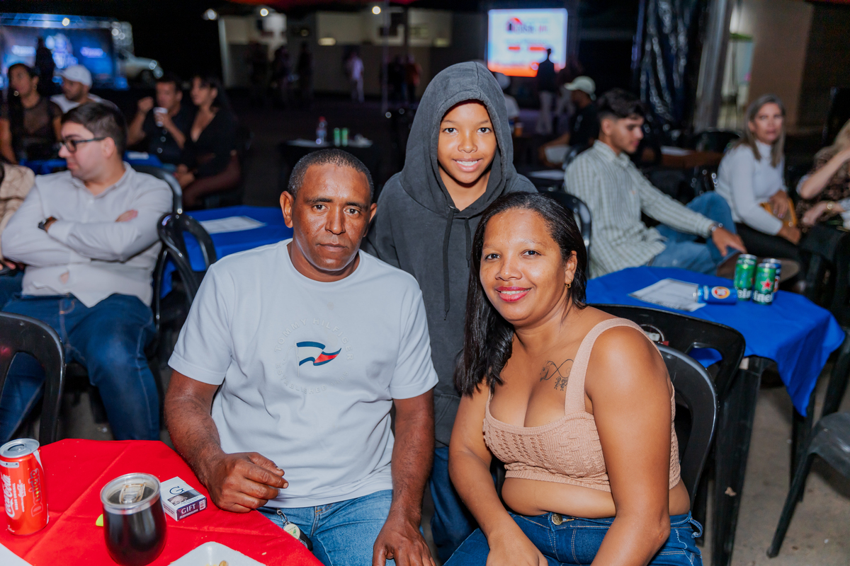 festa do Inhumas, forró em Unaí, evento tradicional Unaí-MG, alegria no interior, cultura rural, festa popular Minas Gerais, música sertaneja, forró ao vivo, tradição mineira, eventos em Unaí, festa típica, salão de festas Unaí, diversão no campo