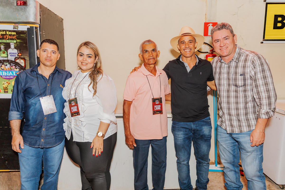 festa do Inhumas, forró em Unaí, evento tradicional Unaí-MG, alegria no interior, cultura rural, festa popular Minas Gerais, música sertaneja, forró ao vivo, tradição mineira, eventos em Unaí, festa típica, salão de festas Unaí, diversão no campo