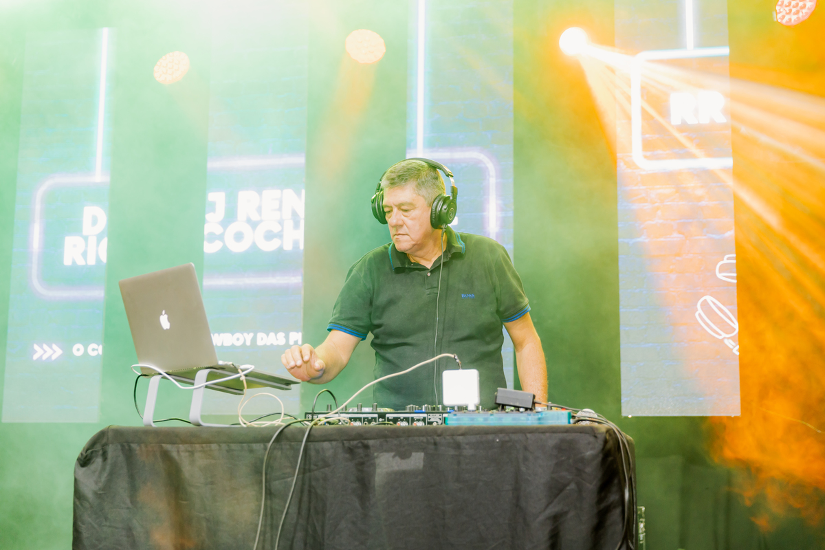 festa do Inhumas, forró em Unaí, evento tradicional Unaí-MG, alegria no interior, cultura rural, festa popular Minas Gerais, música sertaneja, forró ao vivo, tradição mineira, eventos em Unaí, festa típica, salão de festas Unaí, diversão no campo