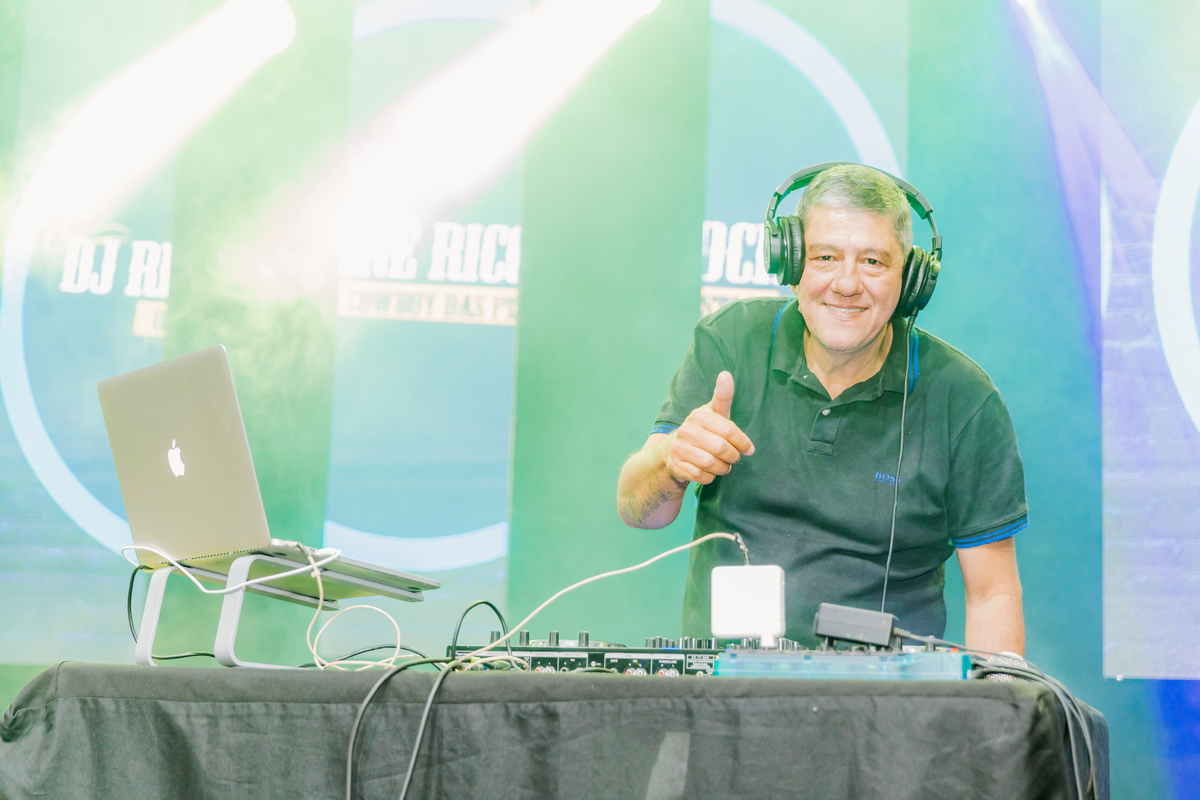 festa do Inhumas, forró em Unaí, evento tradicional Unaí-MG, alegria no interior, cultura rural, festa popular Minas Gerais, música sertaneja, forró ao vivo, tradição mineira, eventos em Unaí, festa típica, salão de festas Unaí, diversão no campo