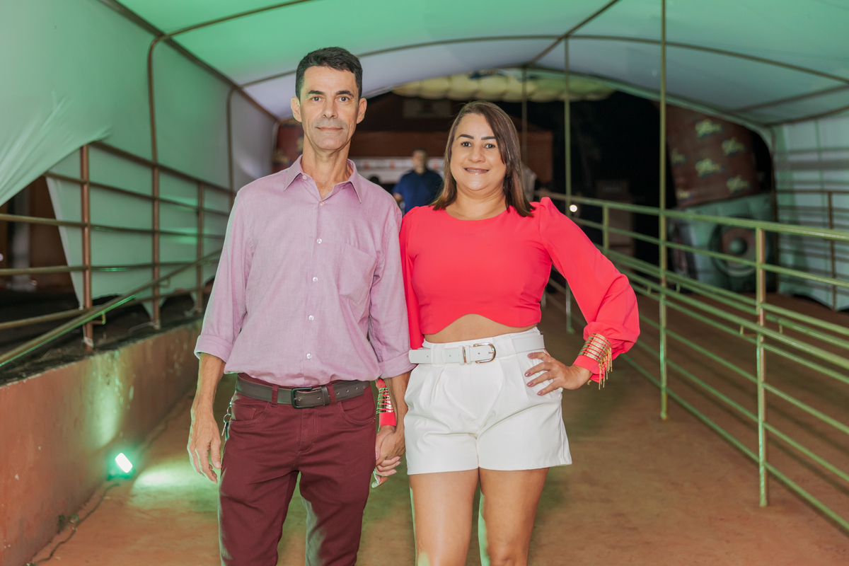 festa do Inhumas, forró em Unaí, evento tradicional Unaí-MG, alegria no interior, cultura rural, festa popular Minas Gerais, música sertaneja, forró ao vivo, tradição mineira, eventos em Unaí, festa típica, salão de festas Unaí, diversão no campo