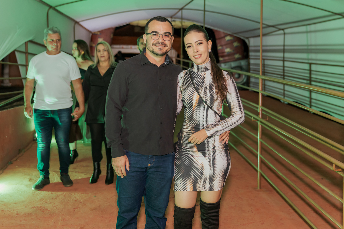 festa do Inhumas, forró em Unaí, evento tradicional Unaí-MG, alegria no interior, cultura rural, festa popular Minas Gerais, música sertaneja, forró ao vivo, tradição mineira, eventos em Unaí, festa típica, salão de festas Unaí, diversão no campo