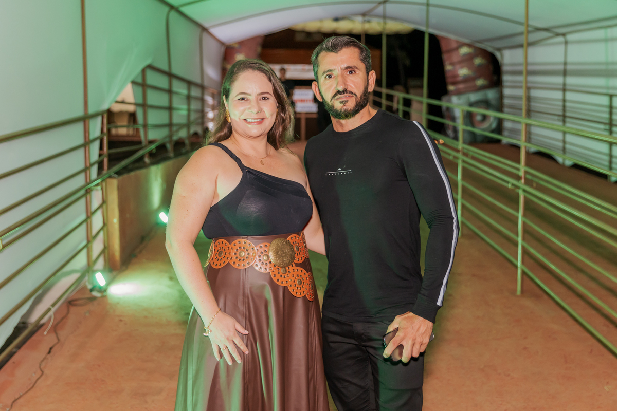 festa do Inhumas, forró em Unaí, evento tradicional Unaí-MG, alegria no interior, cultura rural, festa popular Minas Gerais, música sertaneja, forró ao vivo, tradição mineira, eventos em Unaí, festa típica, salão de festas Unaí, diversão no campo