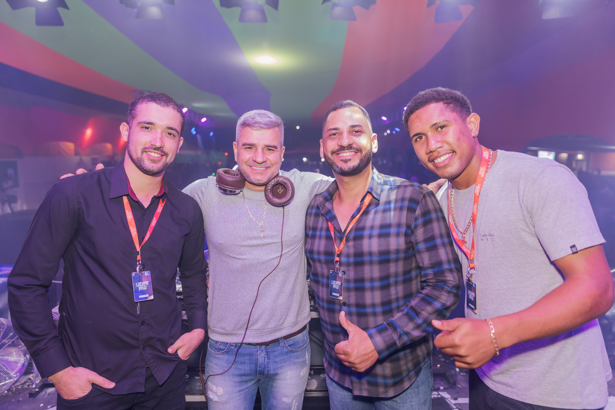 festa do Inhumas, forró em Unaí, evento tradicional Unaí-MG, alegria no interior, cultura rural, festa popular Minas Gerais, música sertaneja, forró ao vivo, tradição mineira, eventos em Unaí, festa típica, salão de festas Unaí, diversão no campo