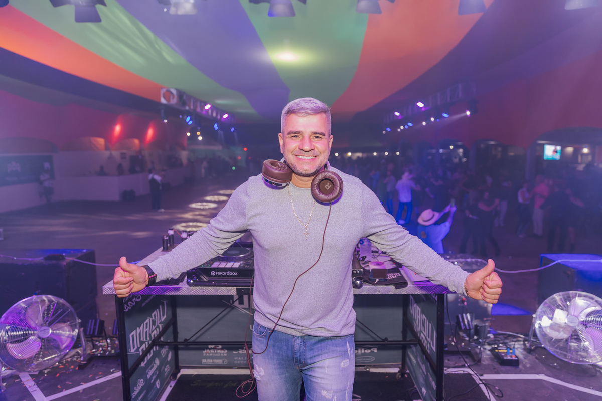 festa do Inhumas, forró em Unaí, evento tradicional Unaí-MG, alegria no interior, cultura rural, festa popular Minas Gerais, música sertaneja, forró ao vivo, tradição mineira, eventos em Unaí, festa típica, salão de festas Unaí, diversão no campo