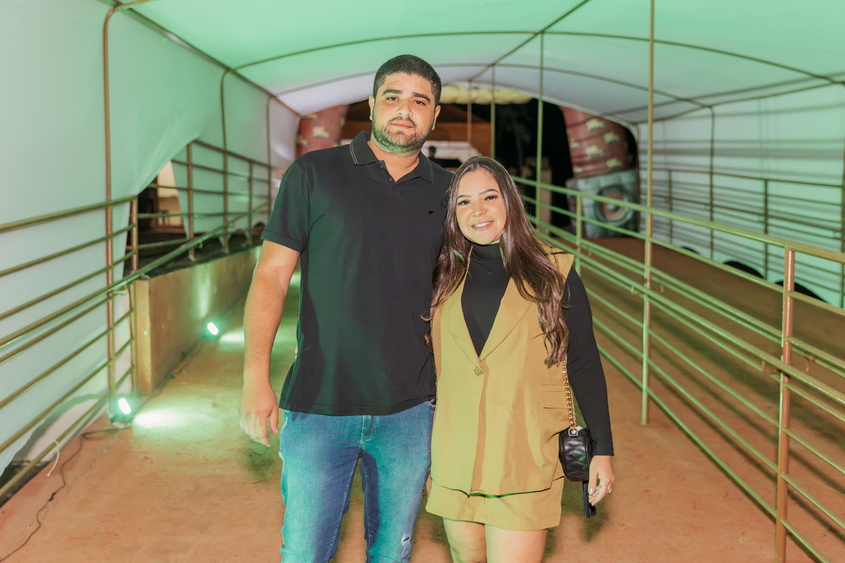 festa do Inhumas, forró em Unaí, evento tradicional Unaí-MG, alegria no interior, cultura rural, festa popular Minas Gerais, música sertaneja, forró ao vivo, tradição mineira, eventos em Unaí, festa típica, salão de festas Unaí, diversão no campo