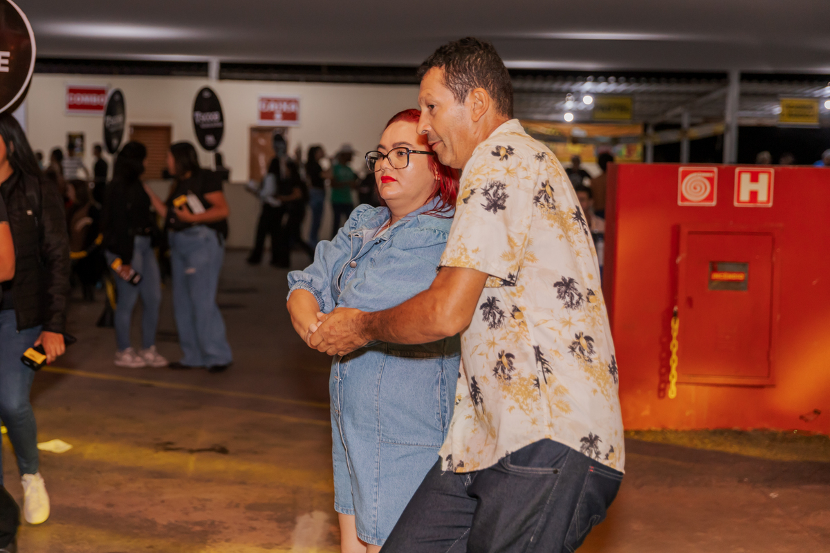 festa do Inhumas, forró em Unaí, evento tradicional Unaí-MG, alegria no interior, cultura rural, festa popular Minas Gerais, música sertaneja, forró ao vivo, tradição mineira, eventos em Unaí, festa típica, salão de festas Unaí, diversão no campo