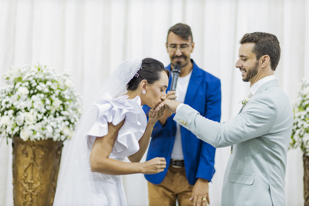 casamento em Unaí, casamento em Patrocínio, fotógrafo especializado em casamento, fotografia documental, noivos apaixonados, cerimônia emocionante, festa animada, ensaio pré casamento, fotógrafo em Minas Gerais