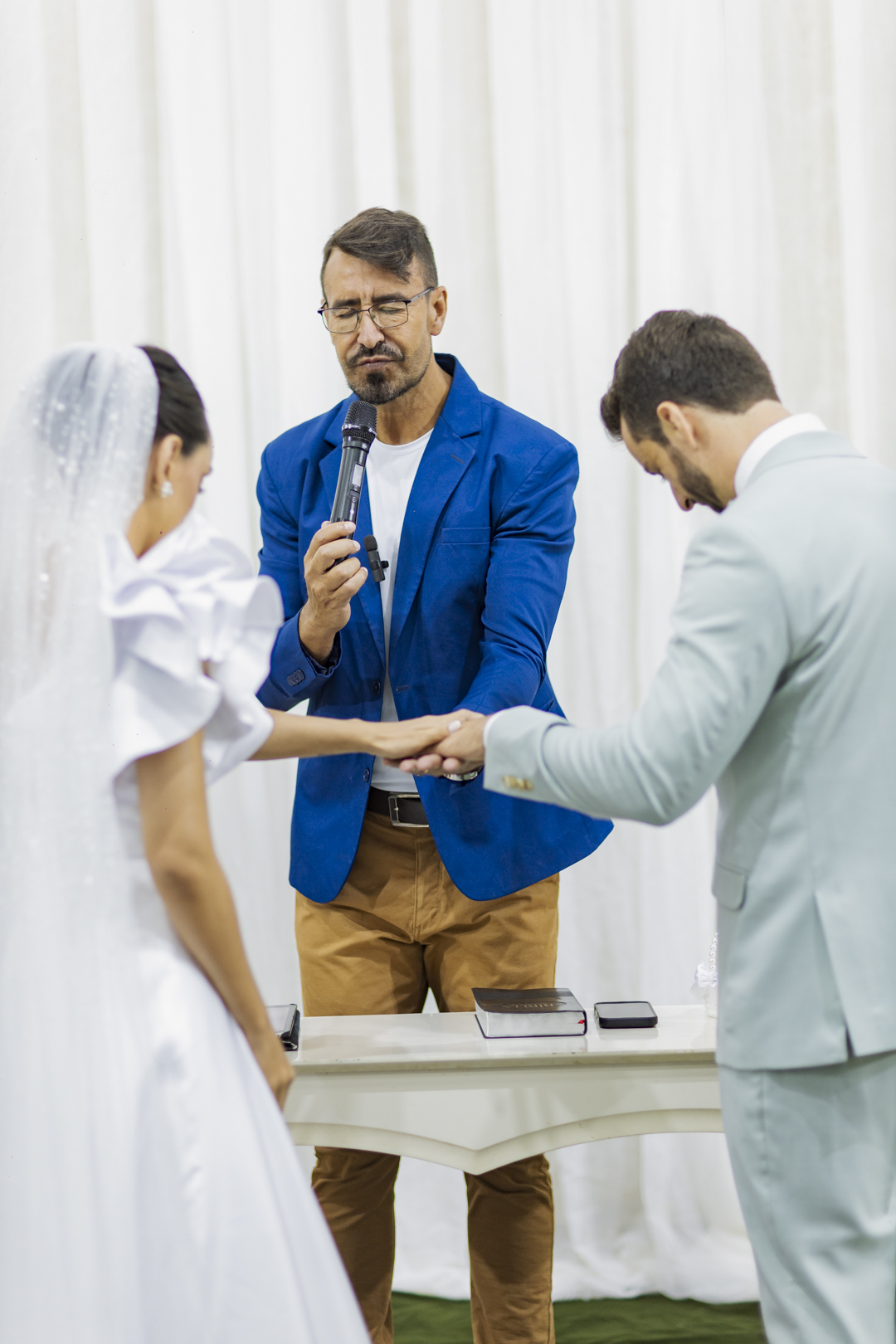 casamento em Unaí, casamento em Patrocínio, fotógrafo especializado em casamento, fotografia documental, noivos apaixonados, cerimônia emocionante, festa animada, ensaio pré casamento, fotógrafo em Minas Gerais