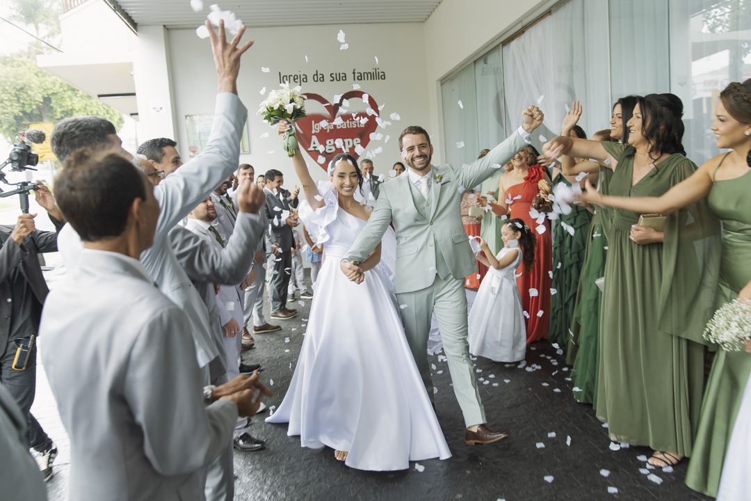 casamento em Unaí, casamento em Patrocínio, fotógrafo especializado em casamento, fotografia documental, noivos apaixonados, cerimônia emocionante, festa animada, ensaio pré casamento, fotógrafo em Minas Gerais