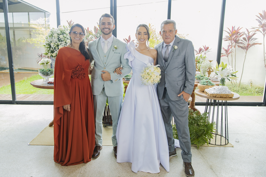fotógrafo Unaí MG, fotografia de casamento Unaí, ensaio pré wedding Unaí, casamento elegante Unaí, casamento moderno Unaí, fotos de casal Unaí, álbum de casamento personalizado Unaí