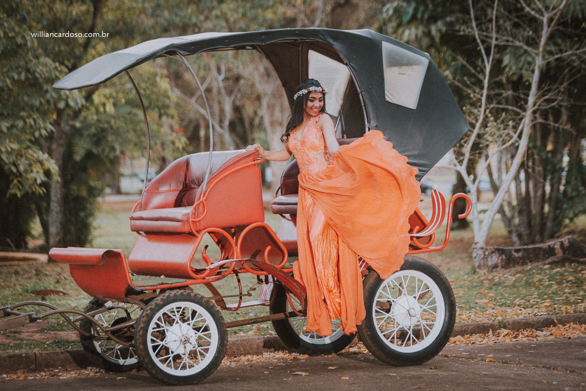 um lindo book de 15 anos realizado em araxa, no grande hotel e terma de araxa 