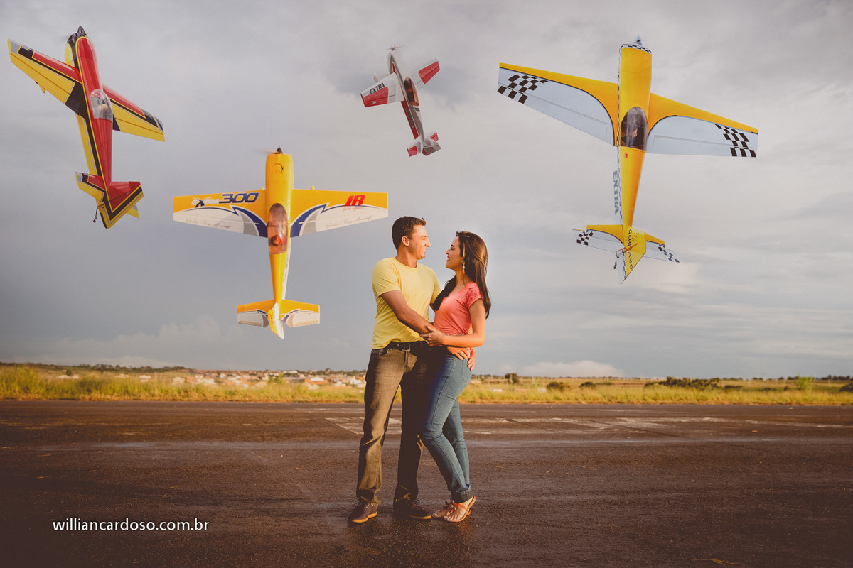 pre wedding com avioes, uberlandia, ensaio de solteiros em uberlandia