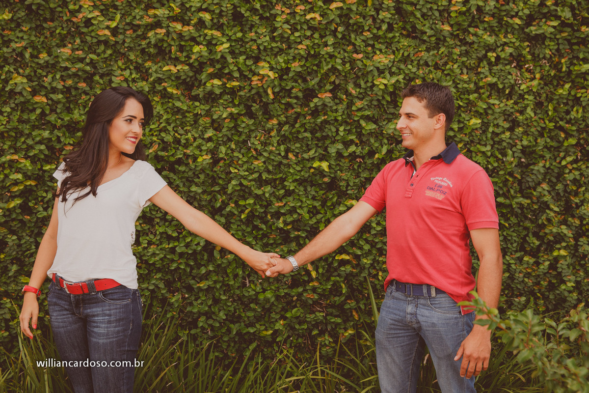 Fotografo de casamentos em Uberlandia, fotos pre wedding em uberlandia, sessao de solteiros em uberlandia,  pre wedding parque siqueroli, fotografo pre wedding em uberlandia,Sessão de fotos de casamento com balões coloridos,E-session debaixo
