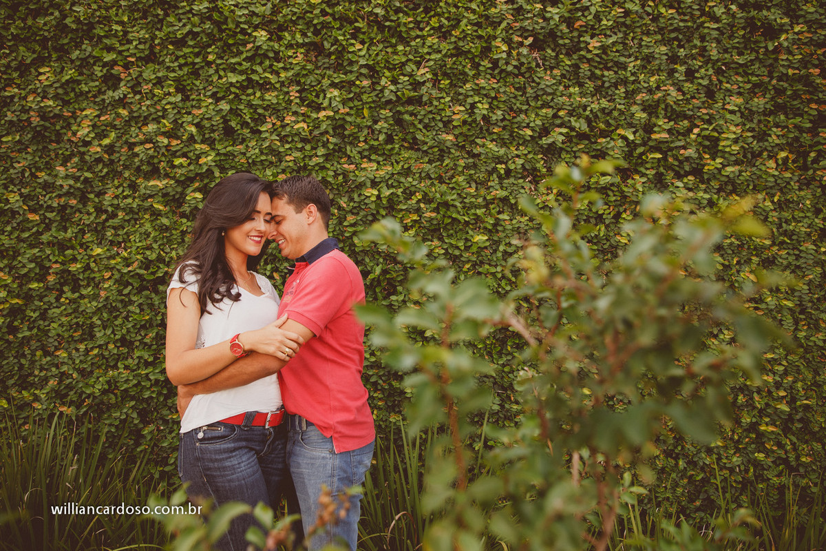 Fotografo de casamentos em Uberlandia, fotos pre wedding em uberlandia, sessao de solteiros em uberlandia,  pre wedding parque siqueroli, fotografo pre wedding em uberlandia,Sessão de fotos de casamento com balões coloridos,E-session debaixo