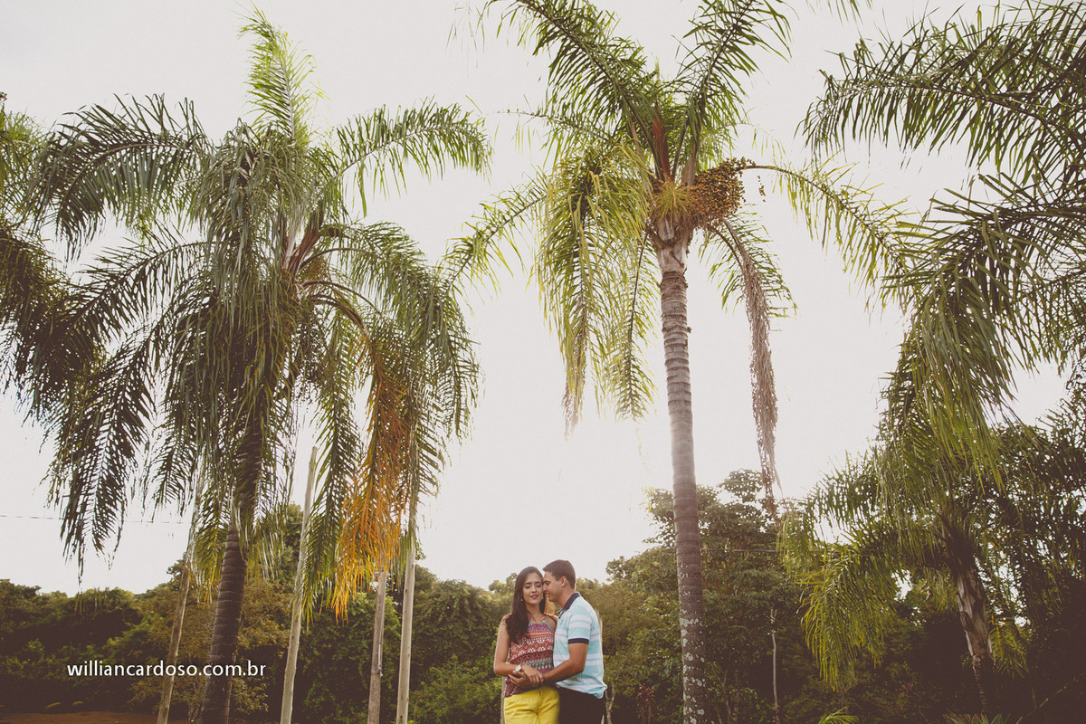 Fotografo de casamentos em Uberlandia, fotos pre wedding em uberlandia, sessao de solteiros em uberlandia,  pre wedding parque siqueroli, fotografo pre wedding em uberlandia,Sessão de fotos de casamento com balões coloridos,E-session debaixo