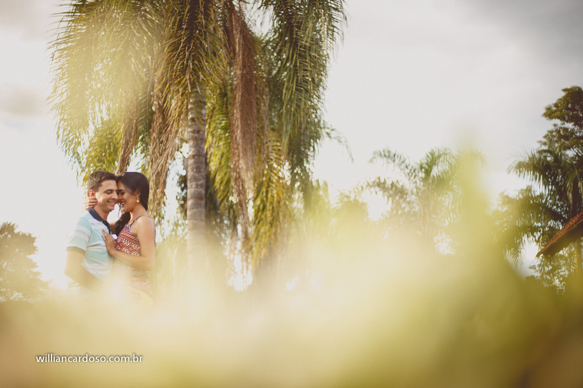 Fotografo de casamentos em Uberlandia, fotos pre wedding em uberlandia, sessao de solteiros em uberlandia,  pre wedding parque siqueroli, fotografo pre wedding em uberlandia,Sessão de fotos de casamento com balões coloridos,E-session debaixo