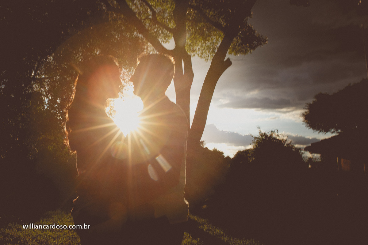 Fotografo de casamentos em Uberlandia, fotos pre wedding em uberlandia, sessao de solteiros em uberlandia,  pre wedding parque siqueroli, fotografo pre wedding em uberlandia,Sessão de fotos de casamento com balões coloridos,E-session debaixo