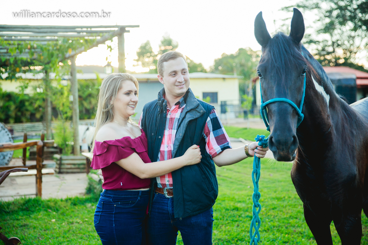 Fotografo em Unai, Fotos pre wedding em Unai, ensaio em Unai, ensaio com cavalos, Unai-MG, fotografo de casamentos em unai, fotos de casamentos em Unai, ensaio de solteiro, previa de casamento, casando em Unai,fotos de Unai, fotografo em minas gerais