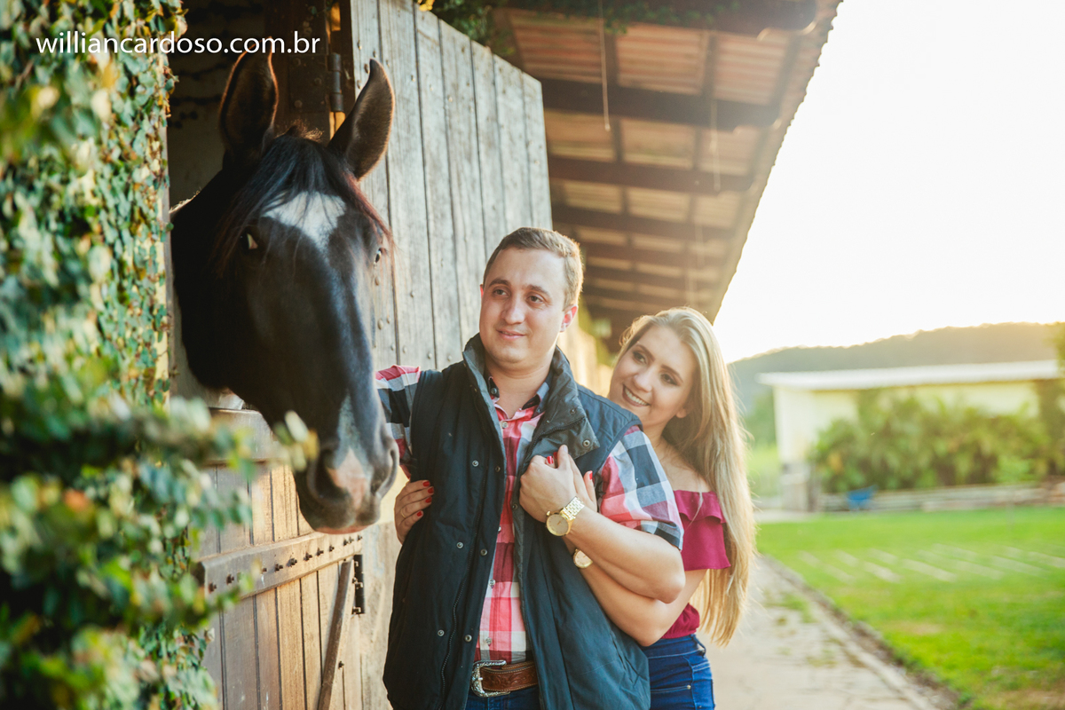 Fotografo em Unai, Fotos pre wedding em Unai, ensaio em Unai, ensaio com cavalos, Unai-MG, fotografo de casamentos em unai, fotos de casamentos em Unai, ensaio de solteiro, previa de casamento, casando em Unai,fotos de Unai, fotografo em minas gerais
