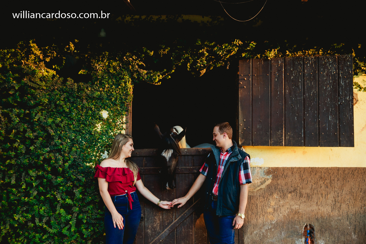 Fotografo em Unai, Fotos pre wedding em Unai, ensaio em Unai, ensaio com cavalos, Unai-MG, fotografo de casamentos em unai, fotos de casamentos em Unai, ensaio de solteiro, previa de casamento, casando em Unai,fotos de Unai, fotografo em minas gerais