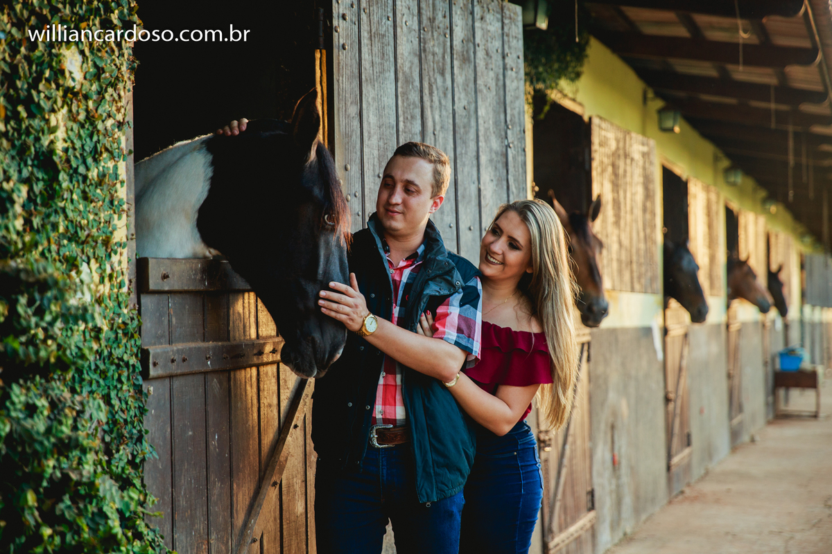 Fotografo em Unai, Fotos pre wedding em Unai, ensaio em Unai, ensaio com cavalos, Unai-MG, fotografo de casamentos em unai, fotos de casamentos em Unai, ensaio de solteiro, previa de casamento, casando em Unai,fotos de Unai, fotografo em minas gerais